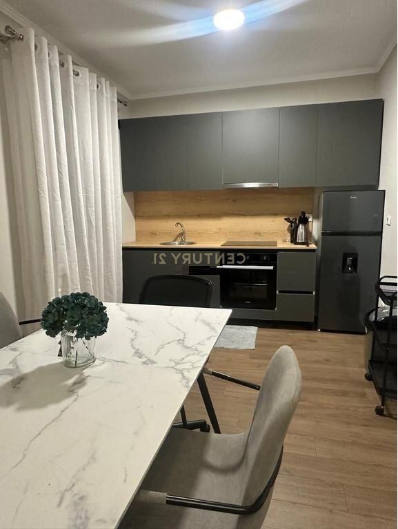 JEPET ME QIRA APARTAMENT 1+1