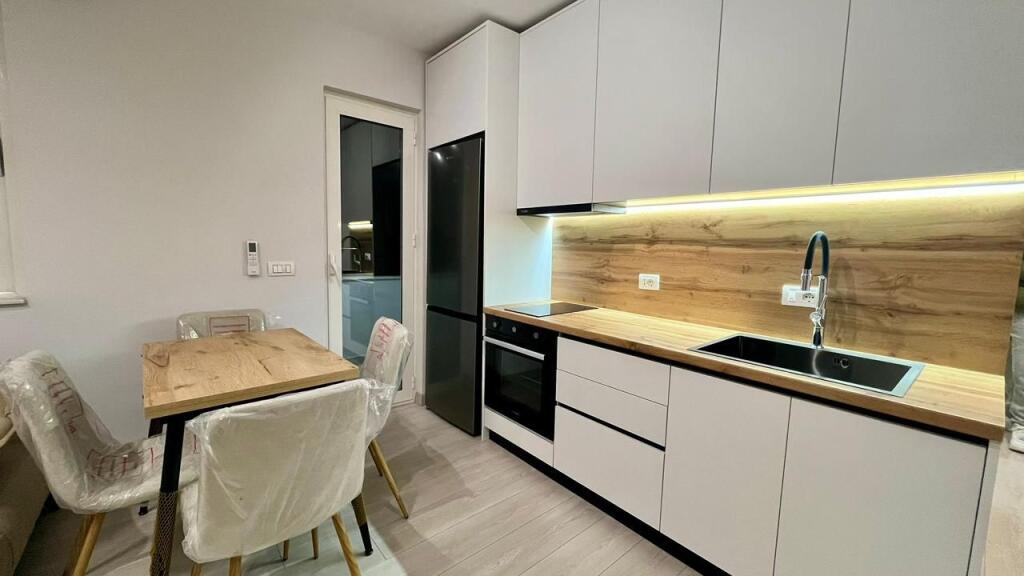 In Affitto: 1+1📍Vicino alla Piramide (Accanto a ETC) - 65.000 Lek - 4° Piano - 50m² - 100% Nuovo in Busta✨️ || Una delle zone più richieste di Tirana🔥