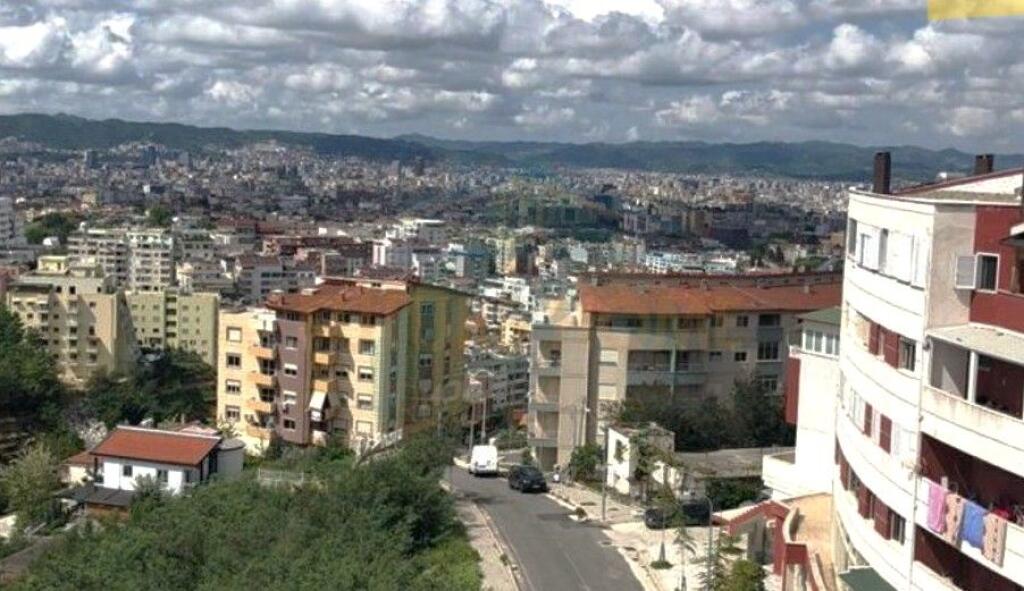 In vendita, Appartamento 2+1, Via Thesarit, Fresk, Tirane