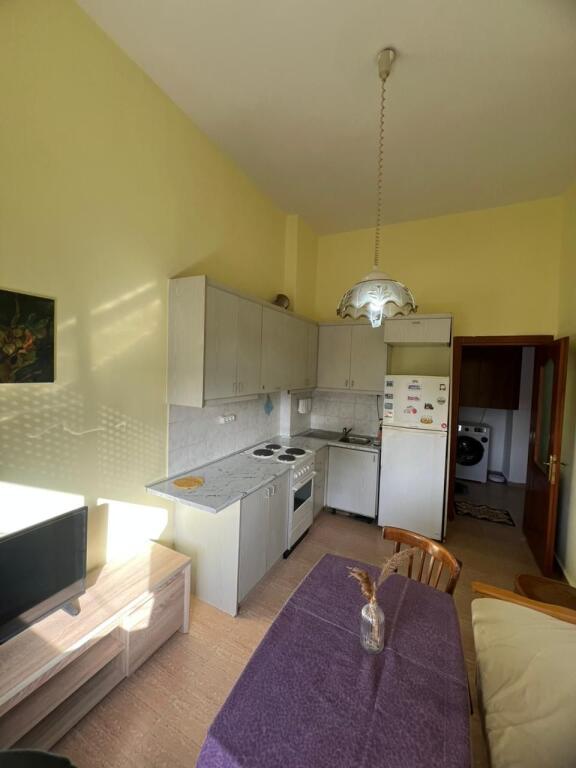 Japim me qera apart 2+1 te Shallvaret te Taivani