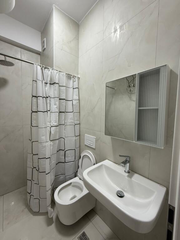 Apartament 1+1 per qira ne Ali Demi.