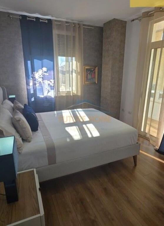 Shitje, Apartament 1+1, 21 Dhjetori , Tiranë.