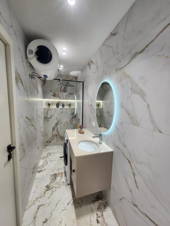 SHITET SUPER APARTAMENT 2+1 PLAZH DURRES 165000 EURO