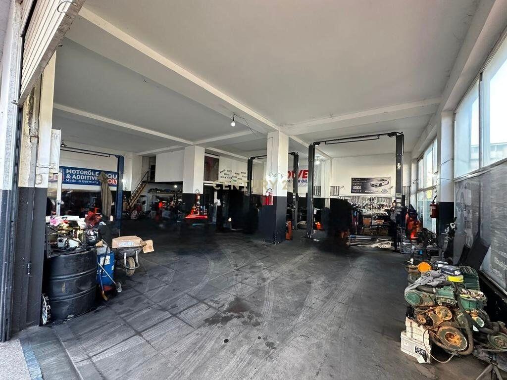 Jepet me Qira Ambient Komercial – Kati 0, buzë rrugës kryesore Selite