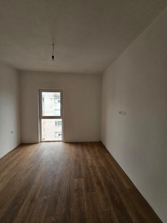 Shitet apartament 2+1+2 – Kompleksi Tirana Entry 2 🏡✨