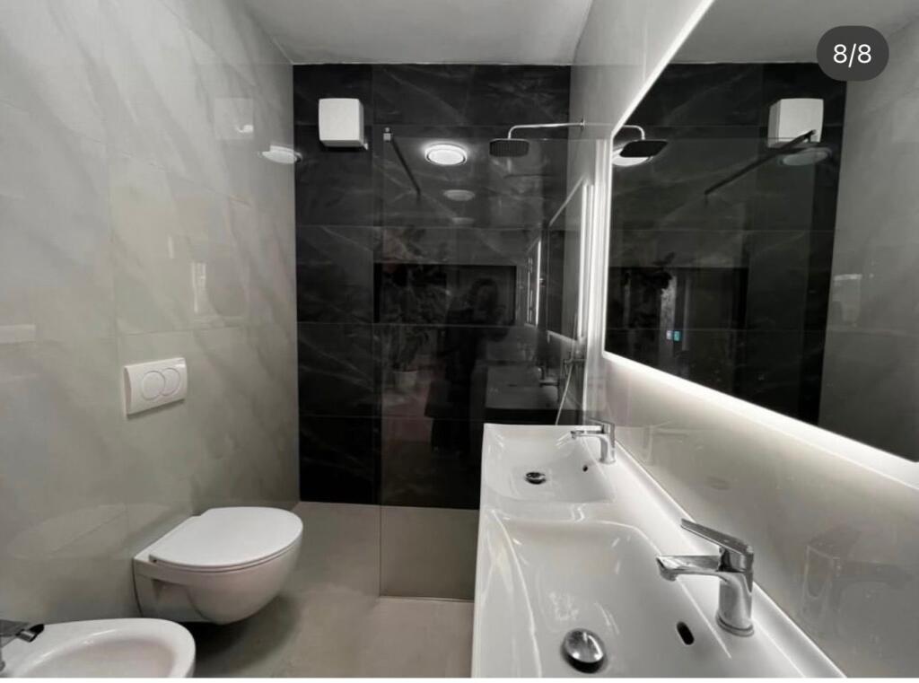 Apartament me qera 2+1 te 9 Kacet