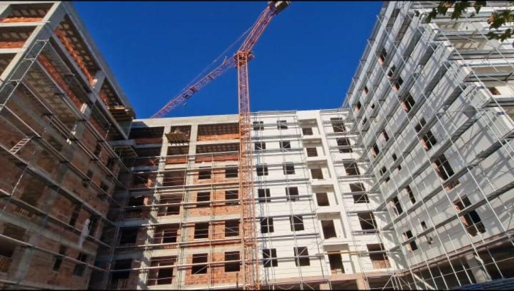 Kamez , Shitet 1+1 47,800