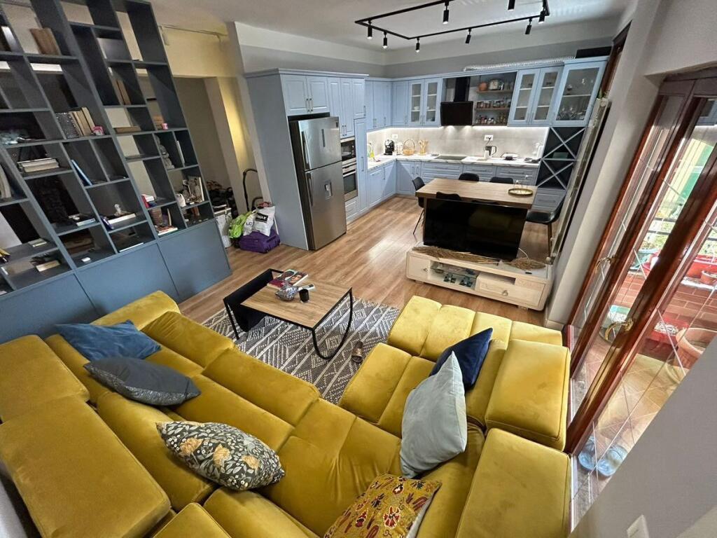 📣 AFFITTO SUPER Appartamento 1+1 📍Fresk, Vicino a BunkArt ✨