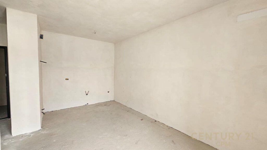 1+1 plus post parkimi ne shitje 80000€