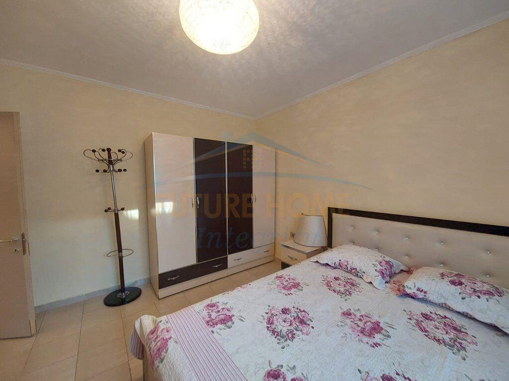 Shitet, Apartament 1+1, Ali Demi, Tiranë.