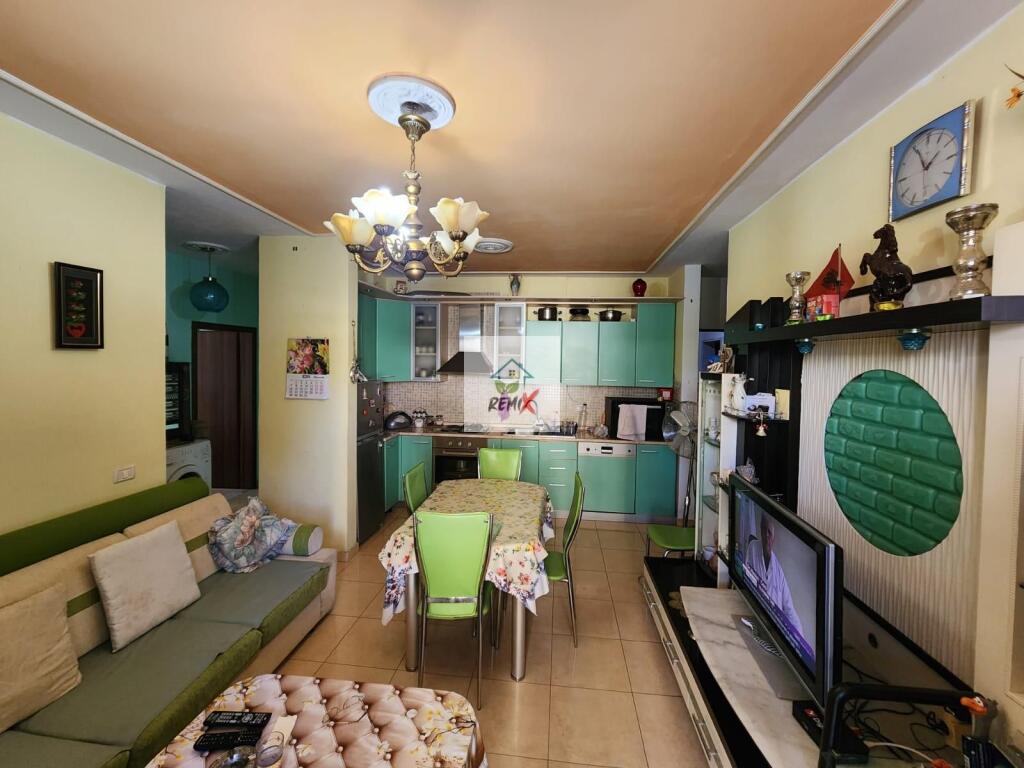 🏡 Super Apartment 2+1+2 for Sale on Golem Beach