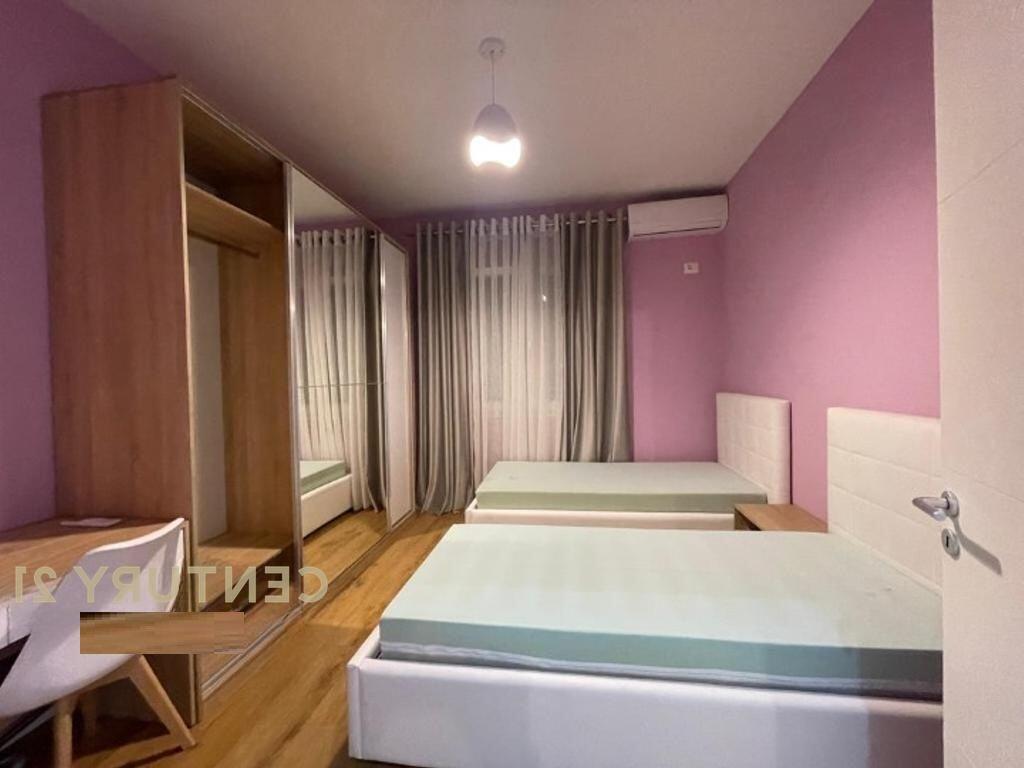 APARTMENT FOR RENT 2+1+2+PARKING SPOT AT THE BOTANICAL GARDEN!