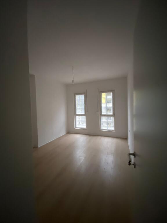 Univers City , Shitet 2+1+2wc i perfunduar