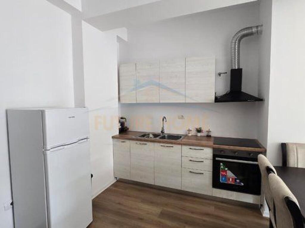 Affitto, Appartamento 2+1+2 Complesso Kaimi, Ali Demi, Tirana.