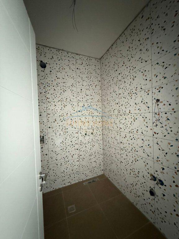 Shitet apartament 2+1+2 Univers city Tiran