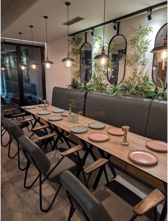 Shitet, Biznes Bar Lounge, prane Pallatit me Shigjeta, Tirane