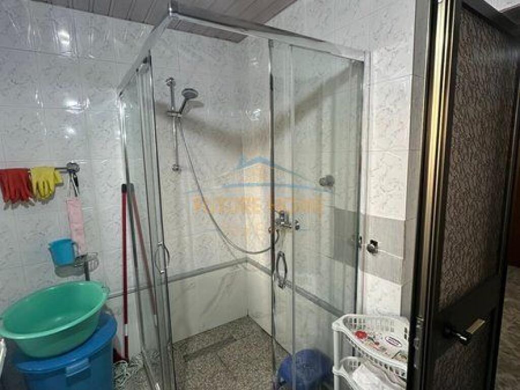 Qera, Apartament 2+1, Shkolla e Kuqe, Tirane.