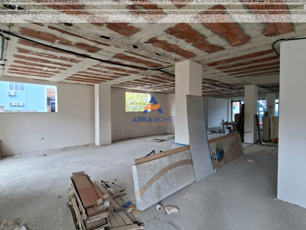 PREMISES FOR RENT 360M2 "SAUK" 4320 EURO