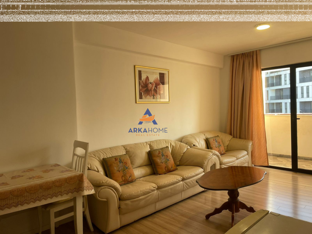 VENDESI IN VENDITA 3+1+2 "VIA 5 MAGGIO – FERIT XHAJKO" 210.000 EURO