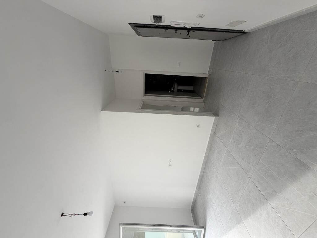 🏖️ Shitet Apartament – Shkëmbi i Kavajës