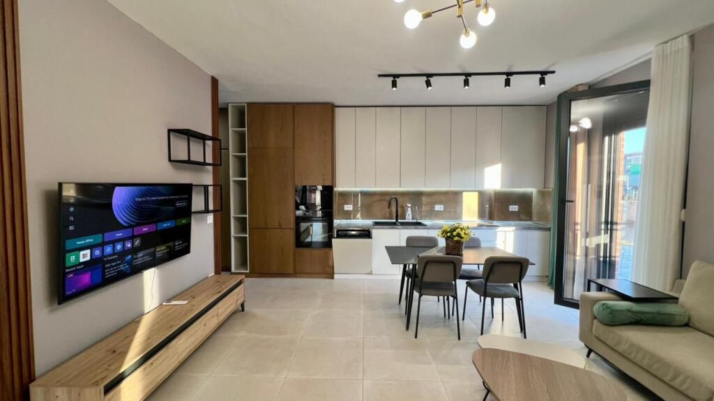 In Affitto: 2+1+2wc📍Giardino Botanico || Veranda Panoramica✨ - 900€ - Sup.150m² - Costr.2023 - 🔥Appena Ristrutturato con Architetto🔥