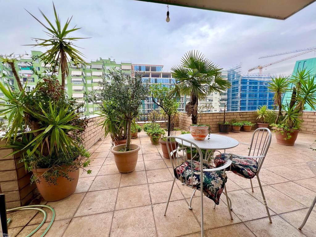 IN VENDITA – APPARTAMENTO 2+1+2 CON VERANDA | ISH-BLLOK (VIA PJETËR BOGDANI)