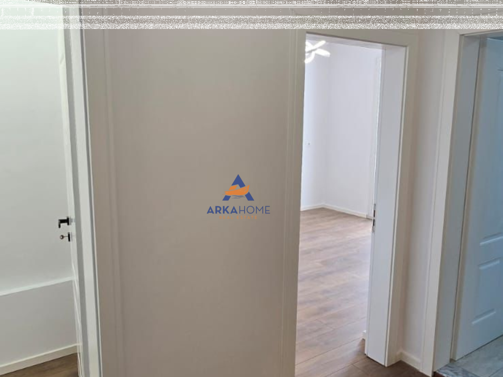 FOR SALE APARTMENT 1+1 AT "RRUGA KONGRESI I LUSHNJES, 21 DHJETORI" 140,000 EURO