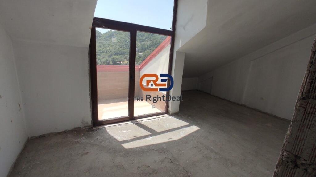 Al Giardino Botanico, Duplex In Vendita Con Spazi Ampi E Orientamento Perfetto !!!