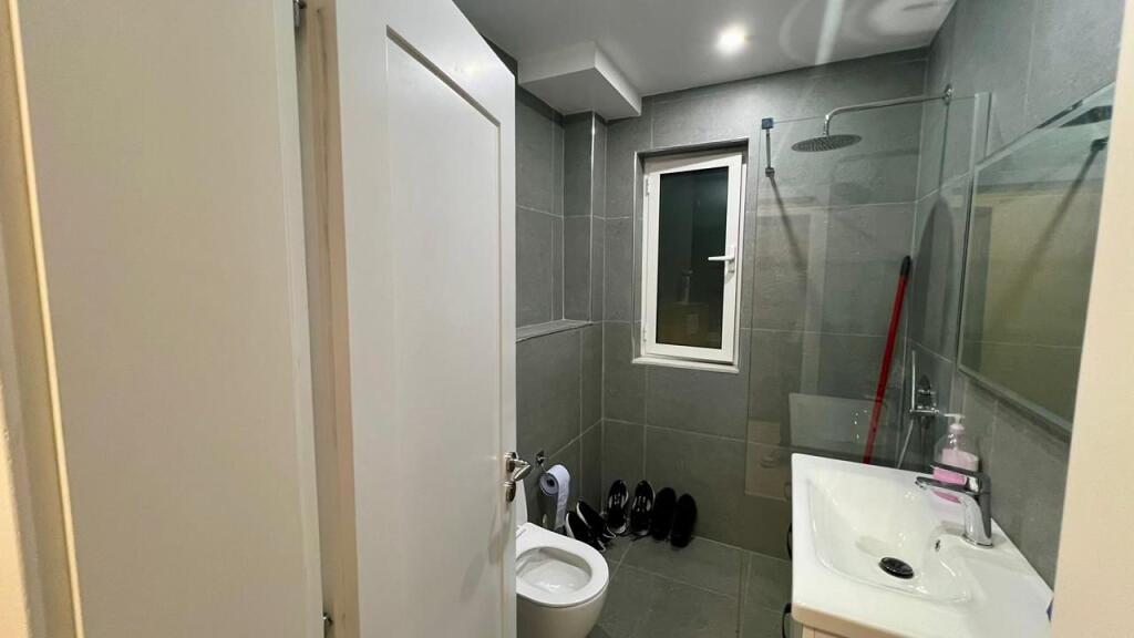 In Affitto: 1+1📍Vicino alla Piramide (Accanto a ETC) - 65.000 Lek - 4° Piano - 50m² - 100% Nuovo in Busta✨️ || Una delle zone più richieste di Tirana🔥