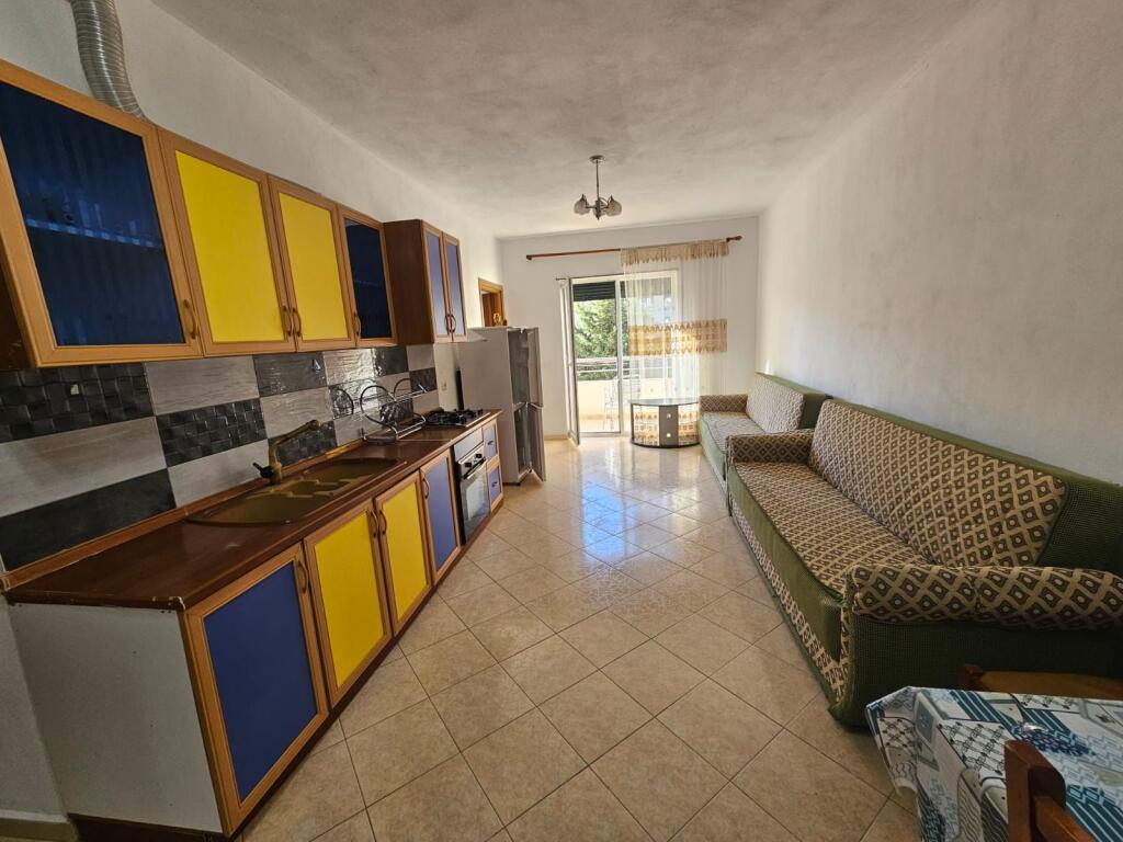 SHITET APARTAMENT 1+1 – SHKËMBI I KAVAJËS