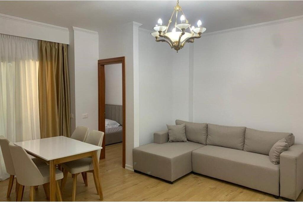 APARTAMENT 2+1 NE SHITJE TEK LIQENI I THATE