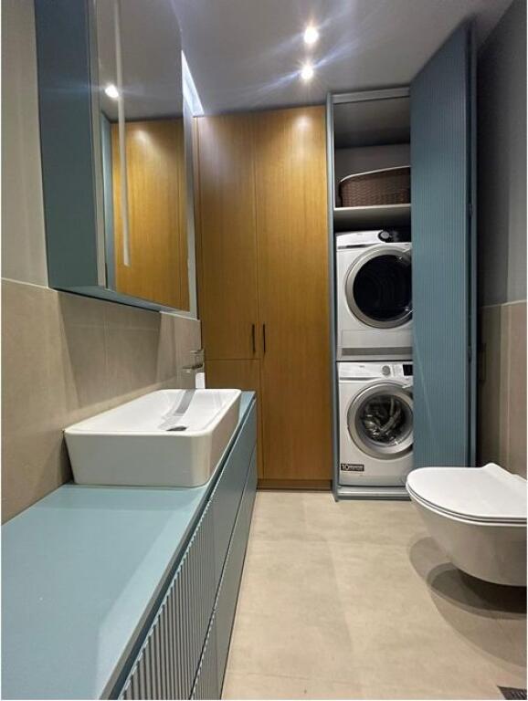 Jepet per Qira apartament 2+1 te Liqeni i Thate!