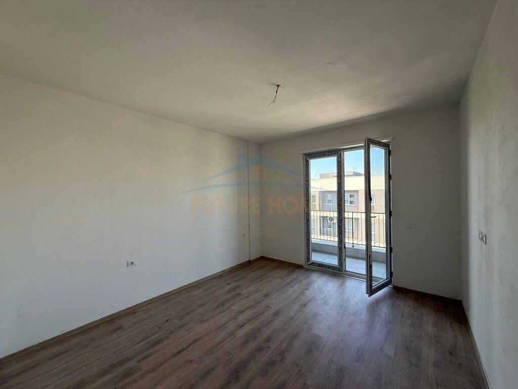 Shitet apartament 2+1+2 Univers city Tiran