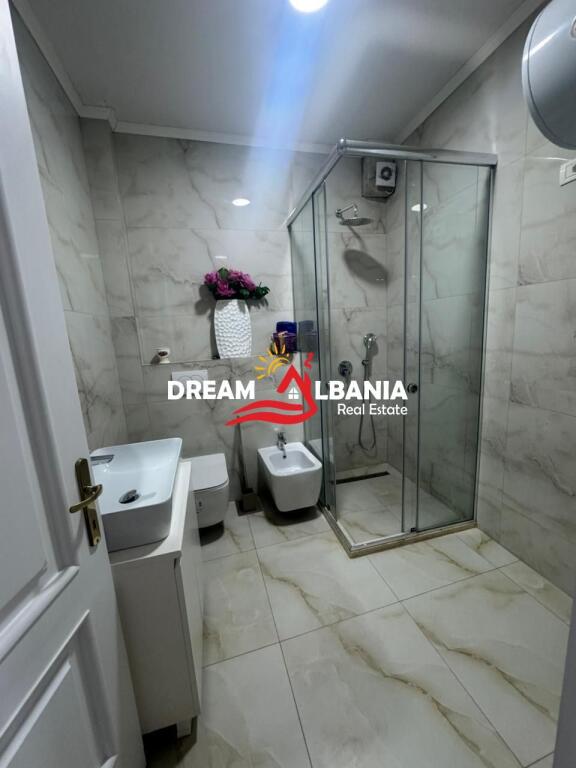 Appartamento 2+1+2 in affitto nel centro vicino a Toptani Center (ID 42215411).