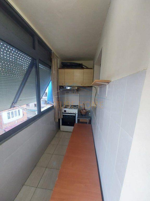 Shitet, Apartament 1+1, Ali Demi, Tiranë.