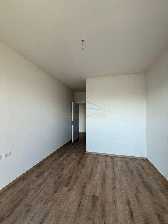 Shitet apartament 2+1+2 Univers city Tiran