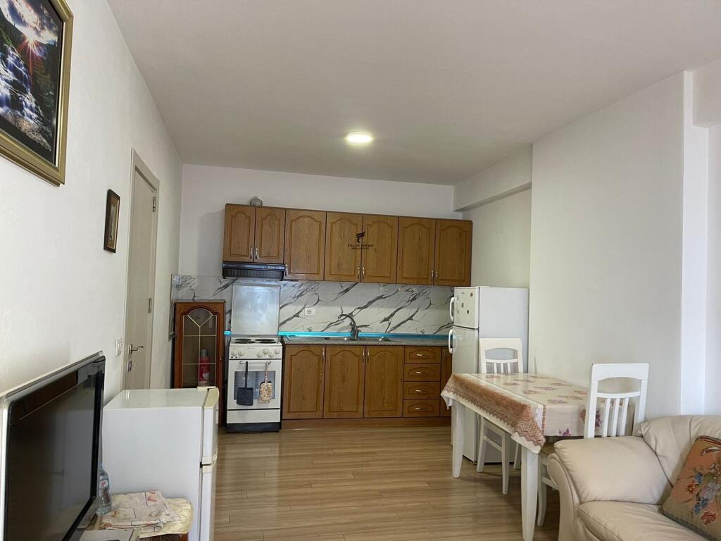 VENDESI APPARTAMENTO 3+1+2 5 MAGGIO 230.000 EURO