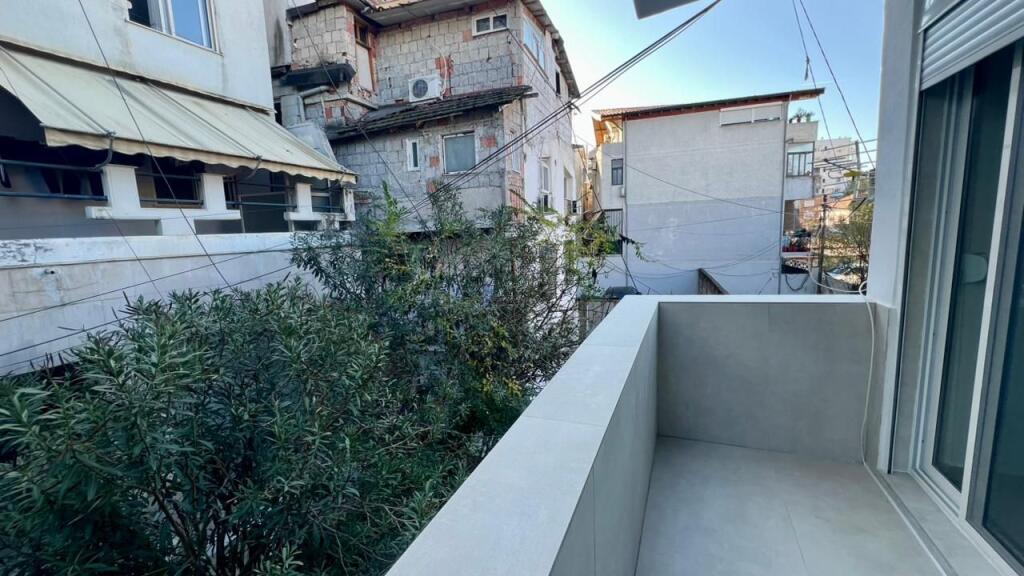 Me Qera : 2+1📍Selvi(Shkolla Servete Maci) - 65,000 Lek - S.72m² - 100% e Re e Sapo Investuar✨ || Dy hapa Larg nga Qendra