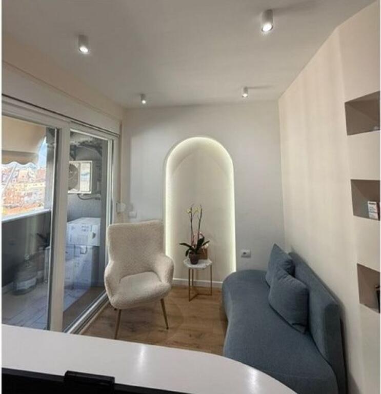 Jepet me qira apartament 2+1 te Niku