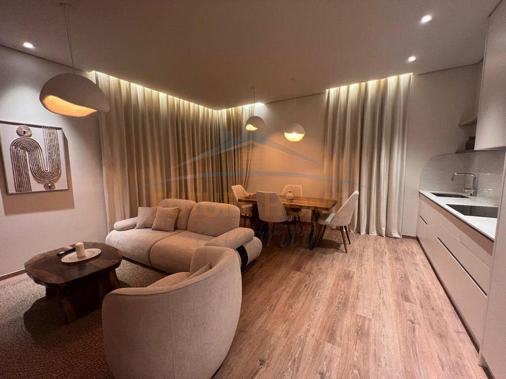 Affitto, Appartamento 2+1+2+2 Posti Auto, Green Valley Residence, Tirana.