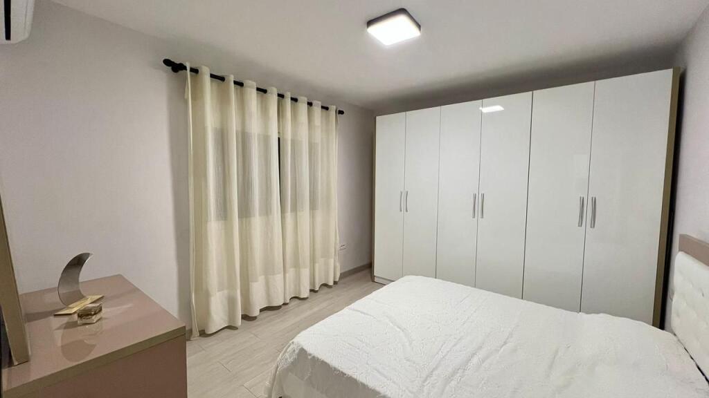 In Affitto: 1+1📍Vicino alla Piramide (Accanto a ETC) - 65.000 Lek - 4° Piano - 50m² - 100% Nuovo in Busta✨️ || Una delle zone più richieste di Tirana🔥