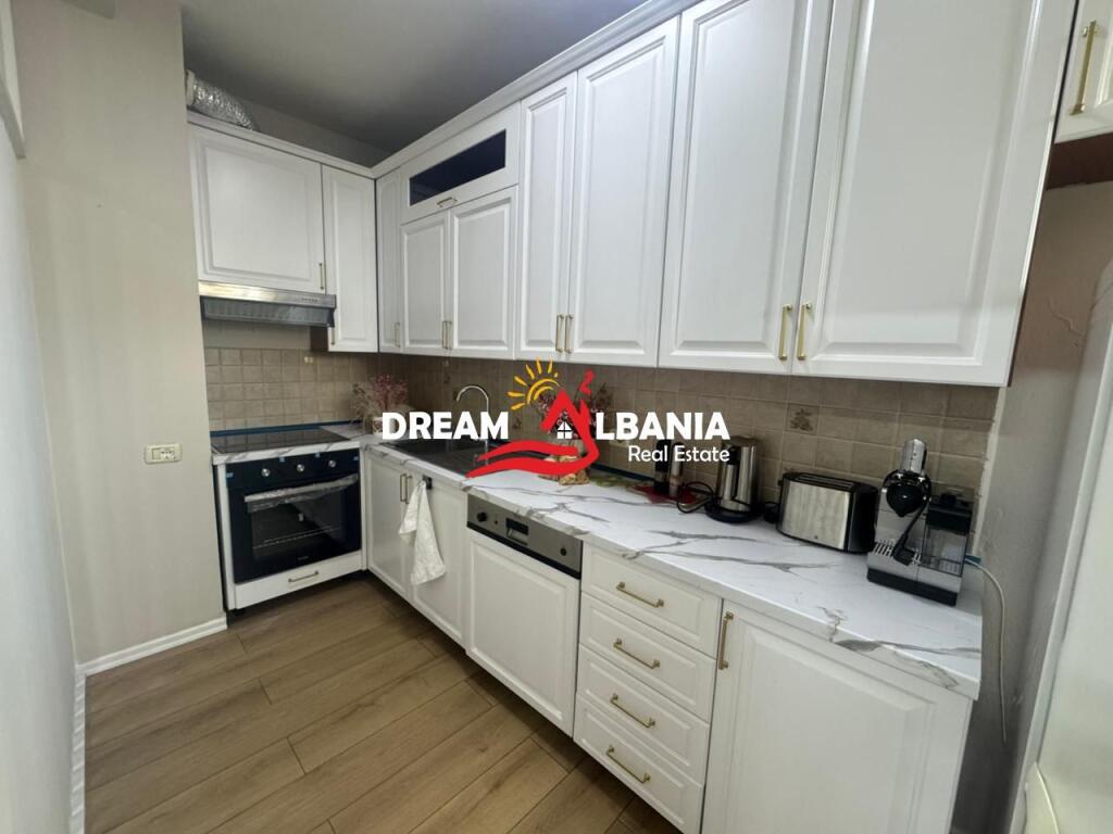 Appartamento 2+1+2 in affitto nel centro vicino a Toptani Center (ID 42215411).