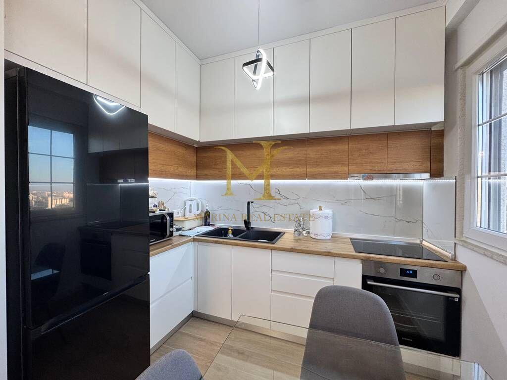 Jepet me qera 2+1+2 banjo, ne Plazh (Ura e Dajlanit)
