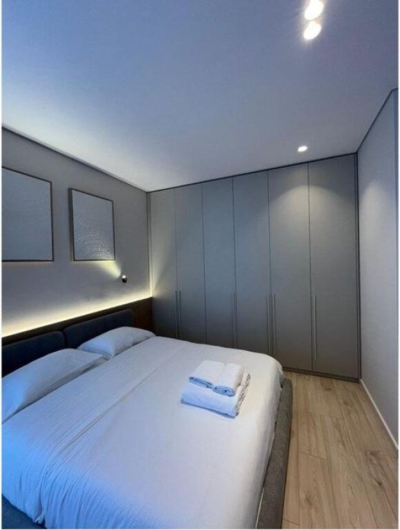 TRE APARTAMENTE TË INVESTUARA PER SHITJE , SELVIA