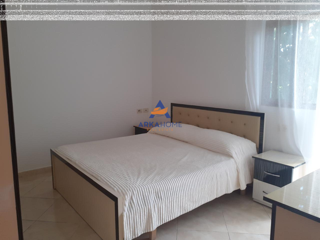 JEPET ME QERA APARTAMENT 1+1+BALLKON "LAPRAK , RRUGA ANDON MAZREKU" 40.000 LEKE