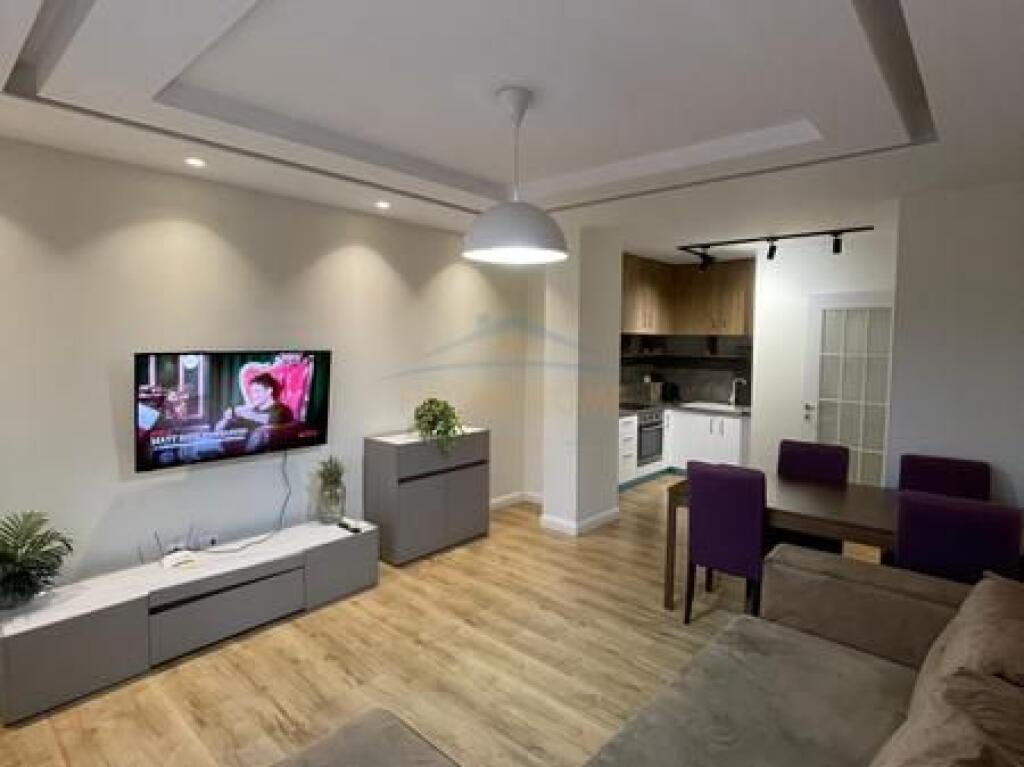 Qera, Apartament 2+1, Blloku, Sami Frashëri, Tiranë.