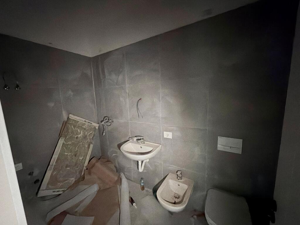 🏡 Shitet Apartament 3+1+2 + 1 Ballkon 📍 Rruga "5-Maji", Tiranë ✨