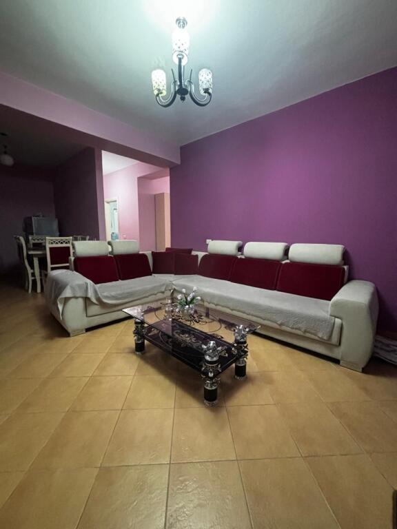 🏖 Jepet me qera super apartament në zonën e Plazhit, Durrës