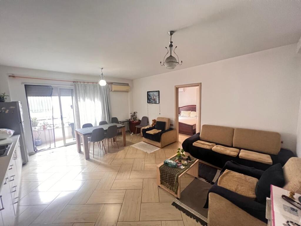 Apartament 2+1 me qera ne Don Bosko prane Viva Market ne Tirane