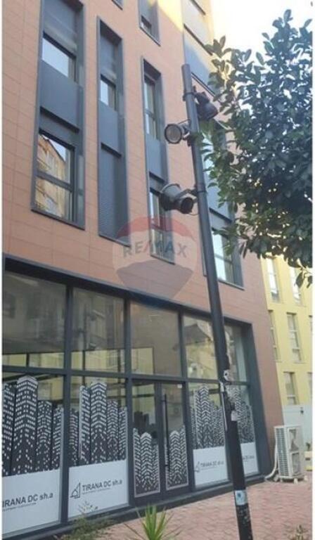 Negozio in Affitto al Viale Zogu i Pare